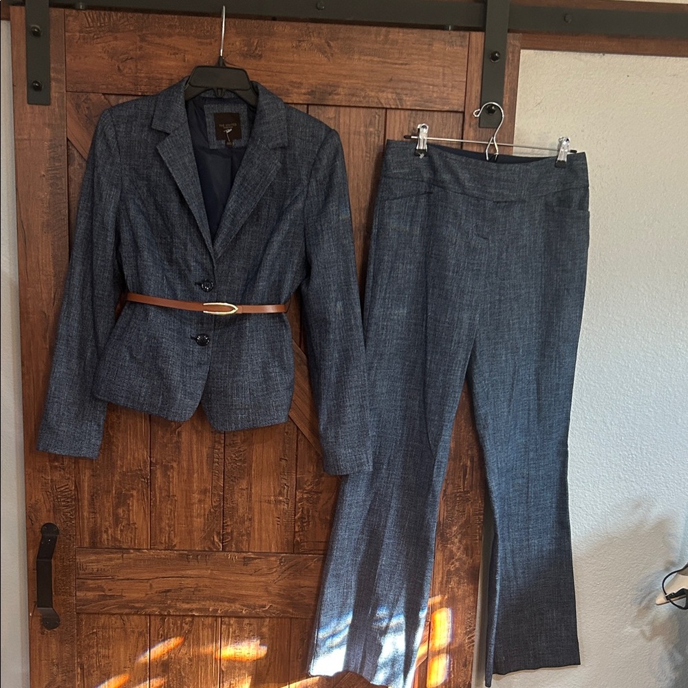 The Limited Navy Blue Women's Blazer and Pants Suit